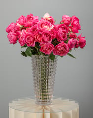 Garden Spray Rose in Vase
