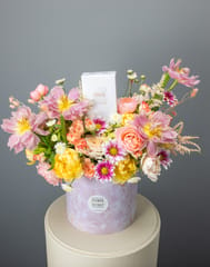Flower Gift Set In Round Box