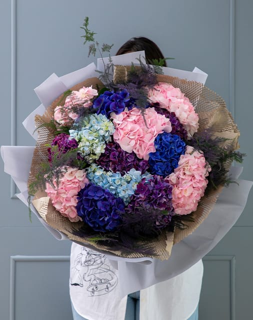Holland Hydrangeas Mix Bouquets
